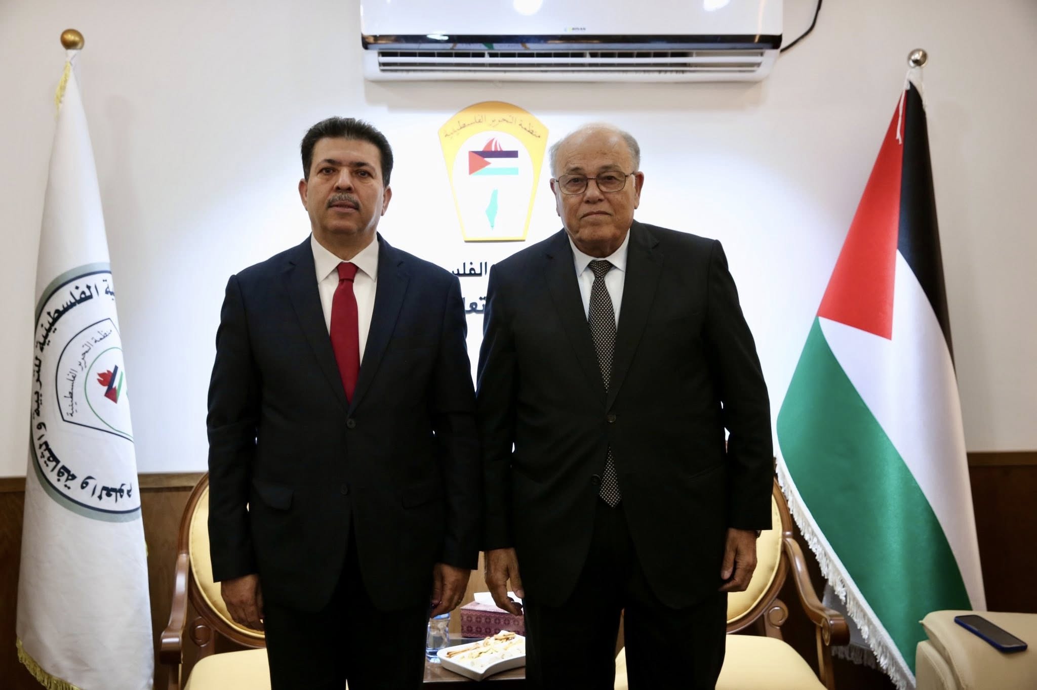 أبو زهري يستقبل سفير تونس لدى فلسطين لبحث تنسيق المواقف العربية في مجالات التربية والثقافة